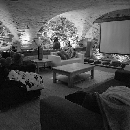 Chez Bear Bed and Breakfast Briançon Exteriör bild