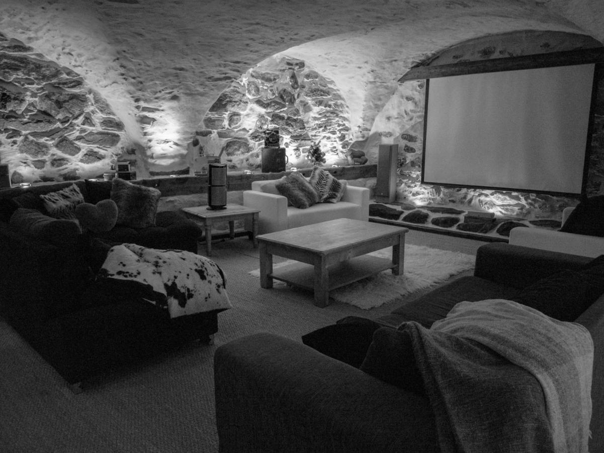 Chez Bear Bed and Breakfast Briançon Exteriör bild
