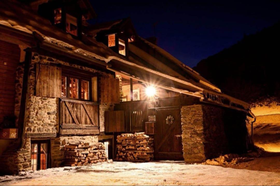 Chez Bear Bed and Breakfast Briançon Exteriör bild